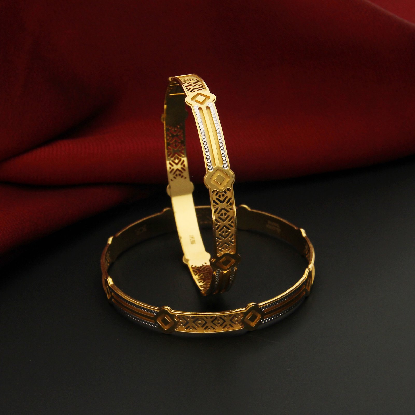 FANCY BANGLE